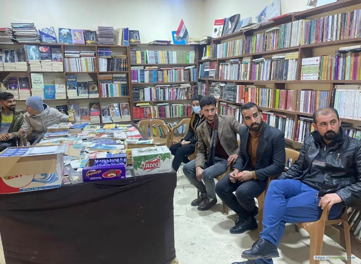 Iraqi Palm presents a number of its publications to Orchina Library